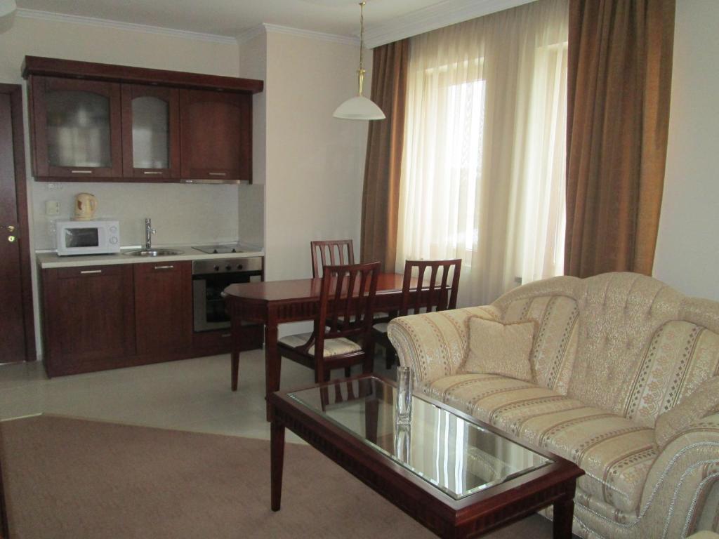 Downtown Alexander Services Apartments Bansko Quarto foto